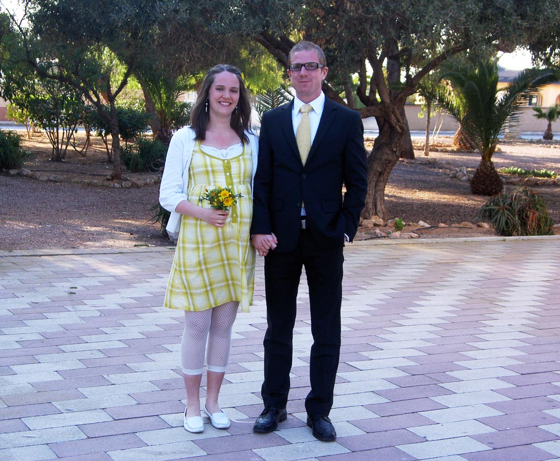 Nygifta i Spanien för en evighet sedan! Att tänka tillbaka på allt fint man upplevt tillsammans gör kärleken starkare. 